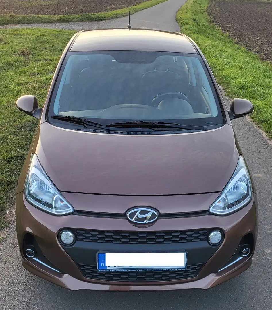 Hyundai i10 i10 1.0 Automatik Style Bronze - 1