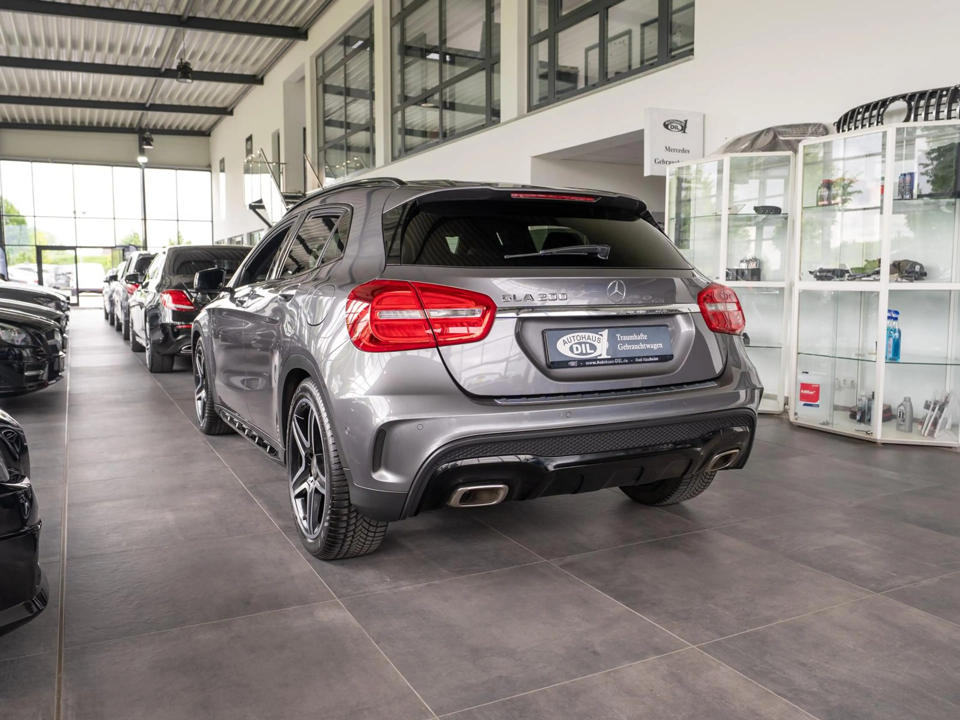 Mercedes-Benz GLA 200 *AMG-LINE*NIGHT*TOTWINKEL*R-KAMERA* — photo 5