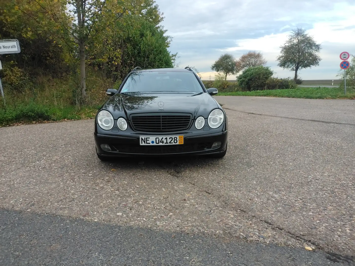 Mercedes-Benz E 320 E 320 T CDI (211.226) Schwarz - 1
