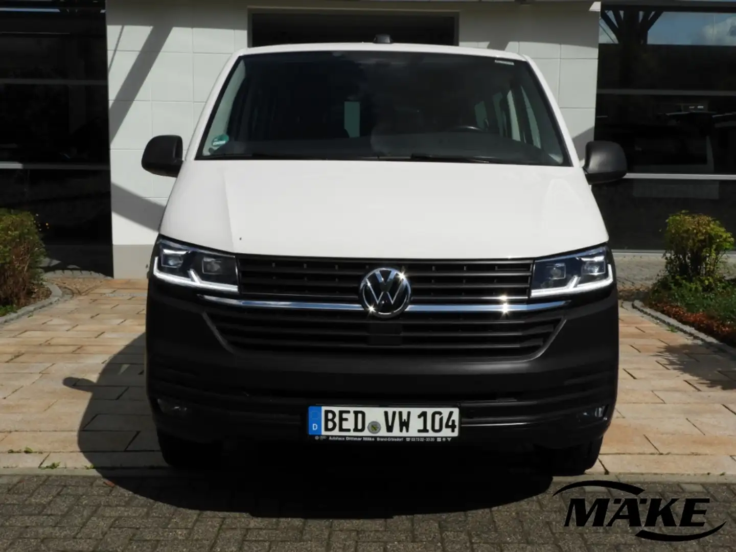 Volkswagen T6.1 Kombi 2.0 TDI DSG 8-Sitzer LED NAV AHZV Weiß - 2
