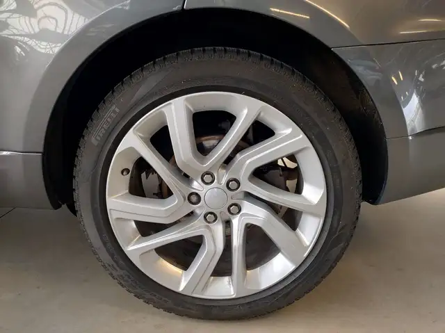 Land Rover Range Rover Sport view 10