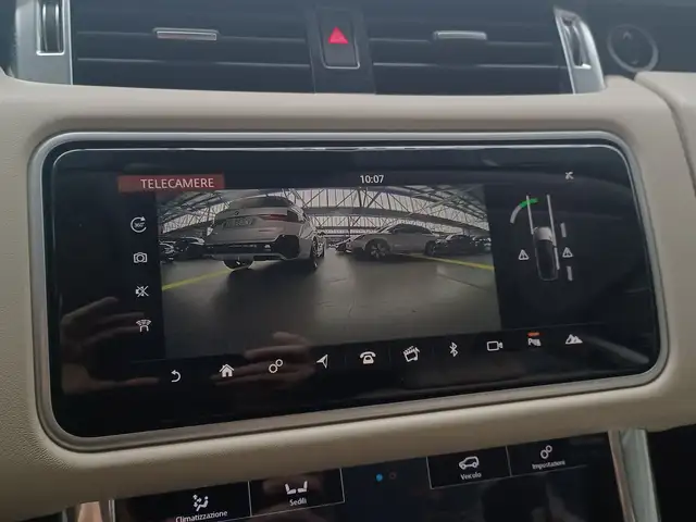 Land Rover Range Rover Sport view 9