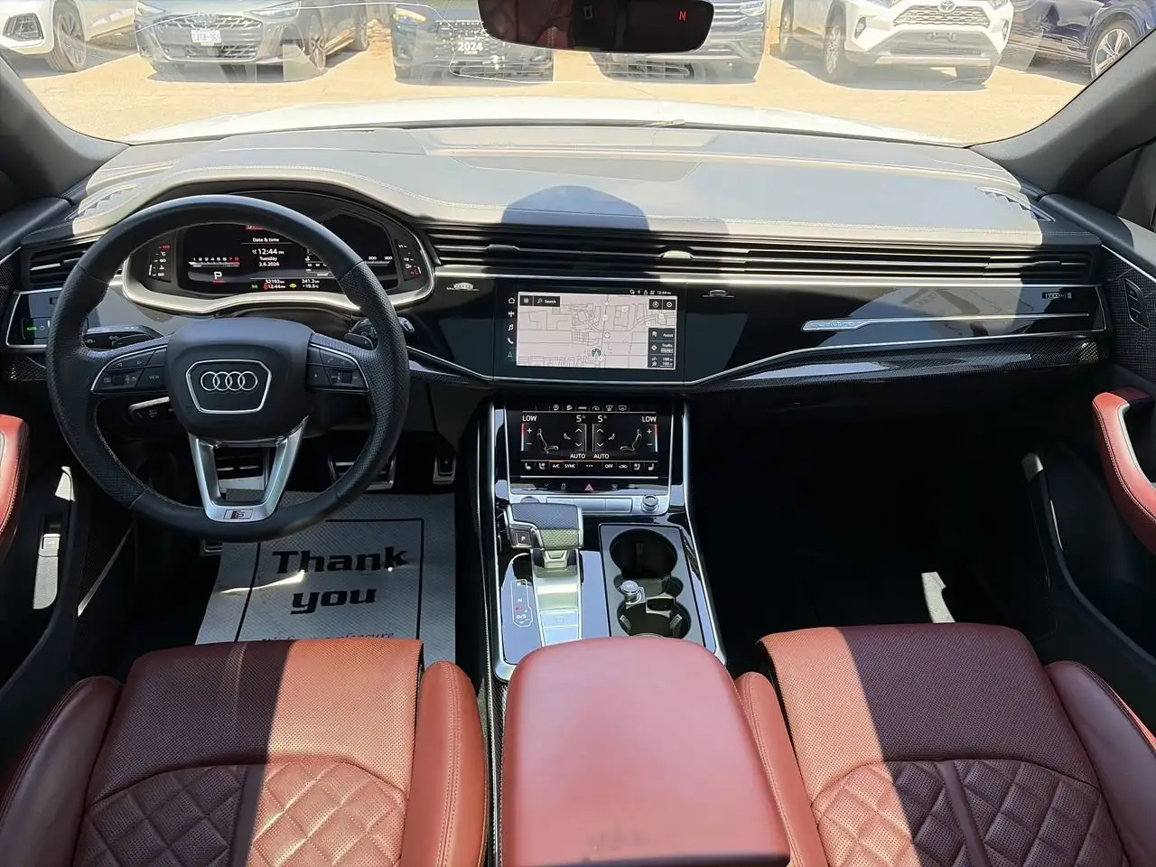 Audi SQ8 снимка Audi SQ8