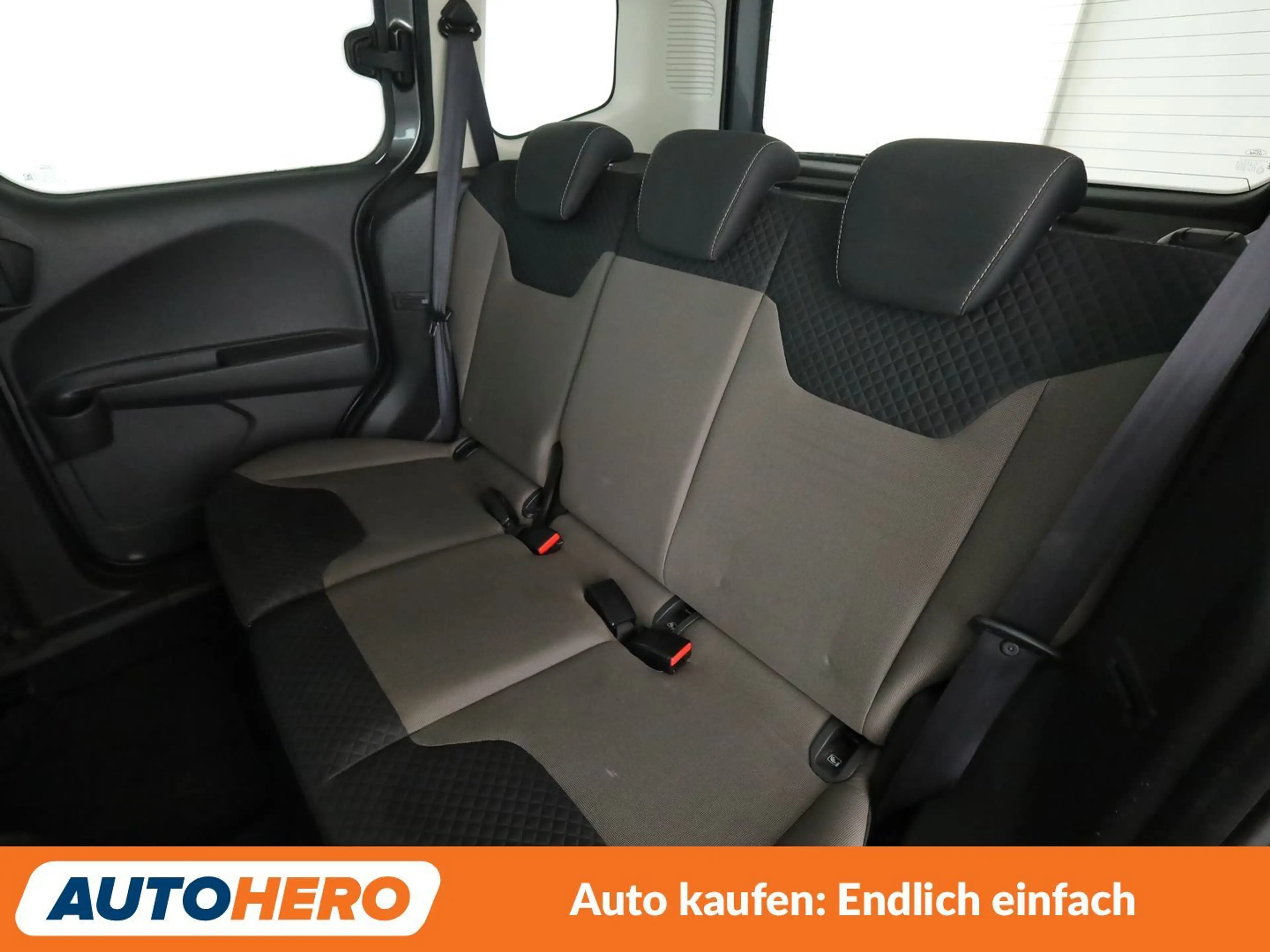 Ford Tourneo 1.0 EcoBoost Titanium*PDC*SHZ*KLIMA*TEMPO* — photo 14