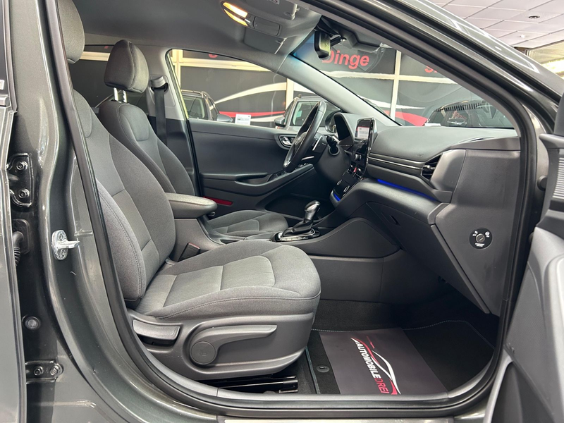 Hyundai IONIQ Ioniq Style Plug-In Hybrid — photo 14