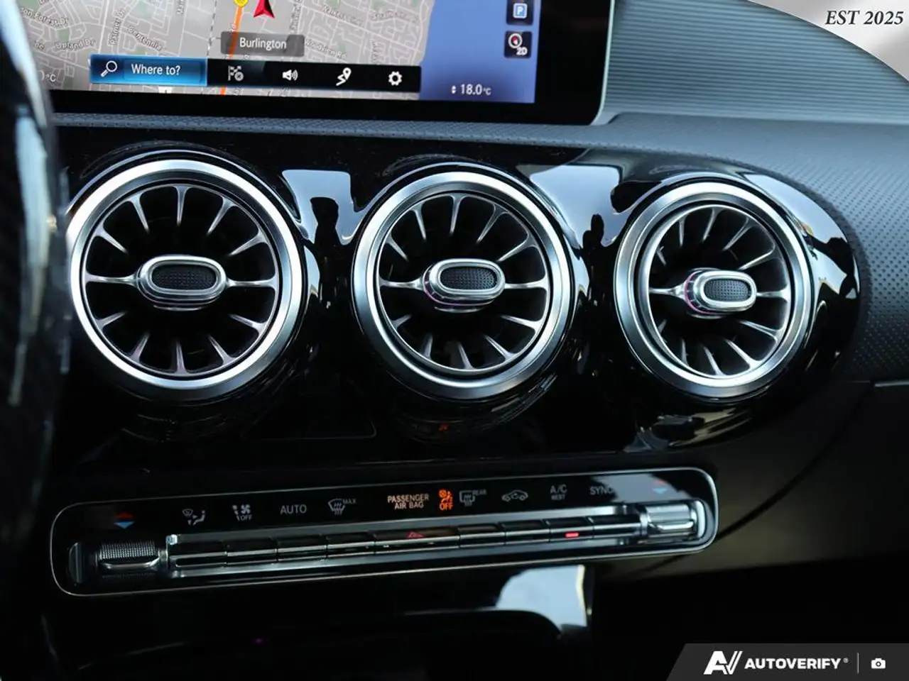 Mercedes-Benz A-Class снимка Mercedes-Benz A-Class