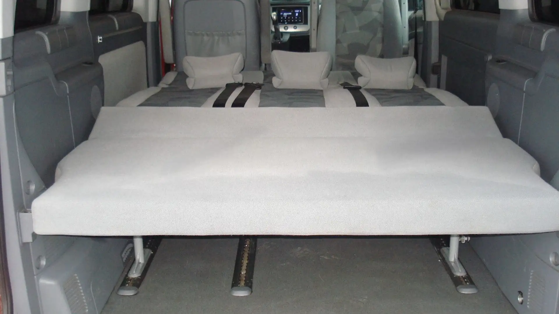 Mercedes-Benz Viano FUN 3.0 CDI kompakt. SCHLAFFUNKTION! TOP ! Rood - 2