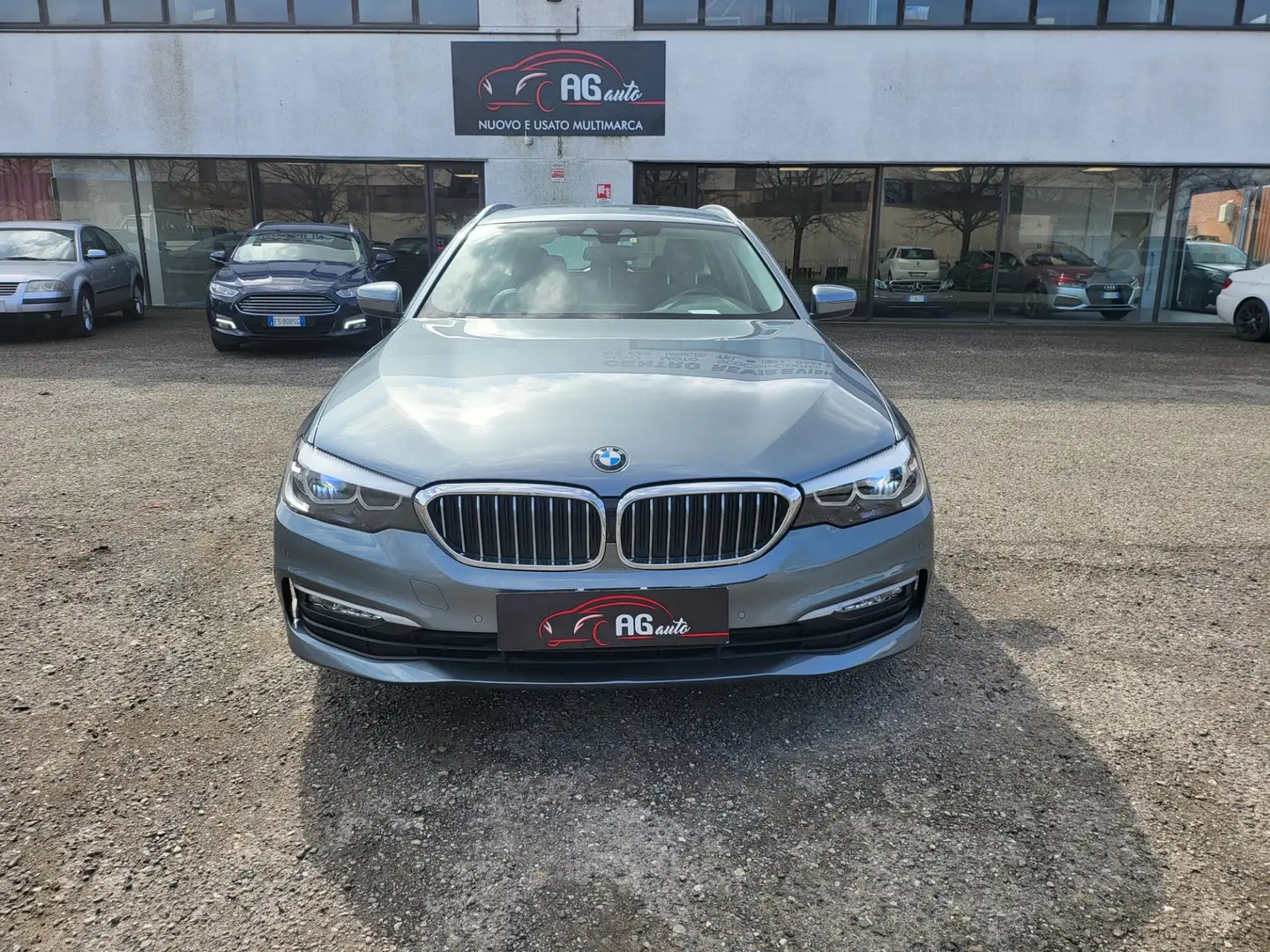 BMW 520 520d Touring Business Gris - 2