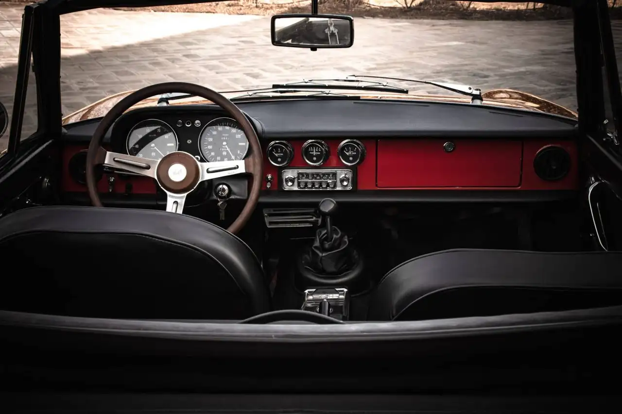 Alfa Romeo Spider Duetto 1750 Osso di Seppia - RESTAURO TOTALE, foto 6