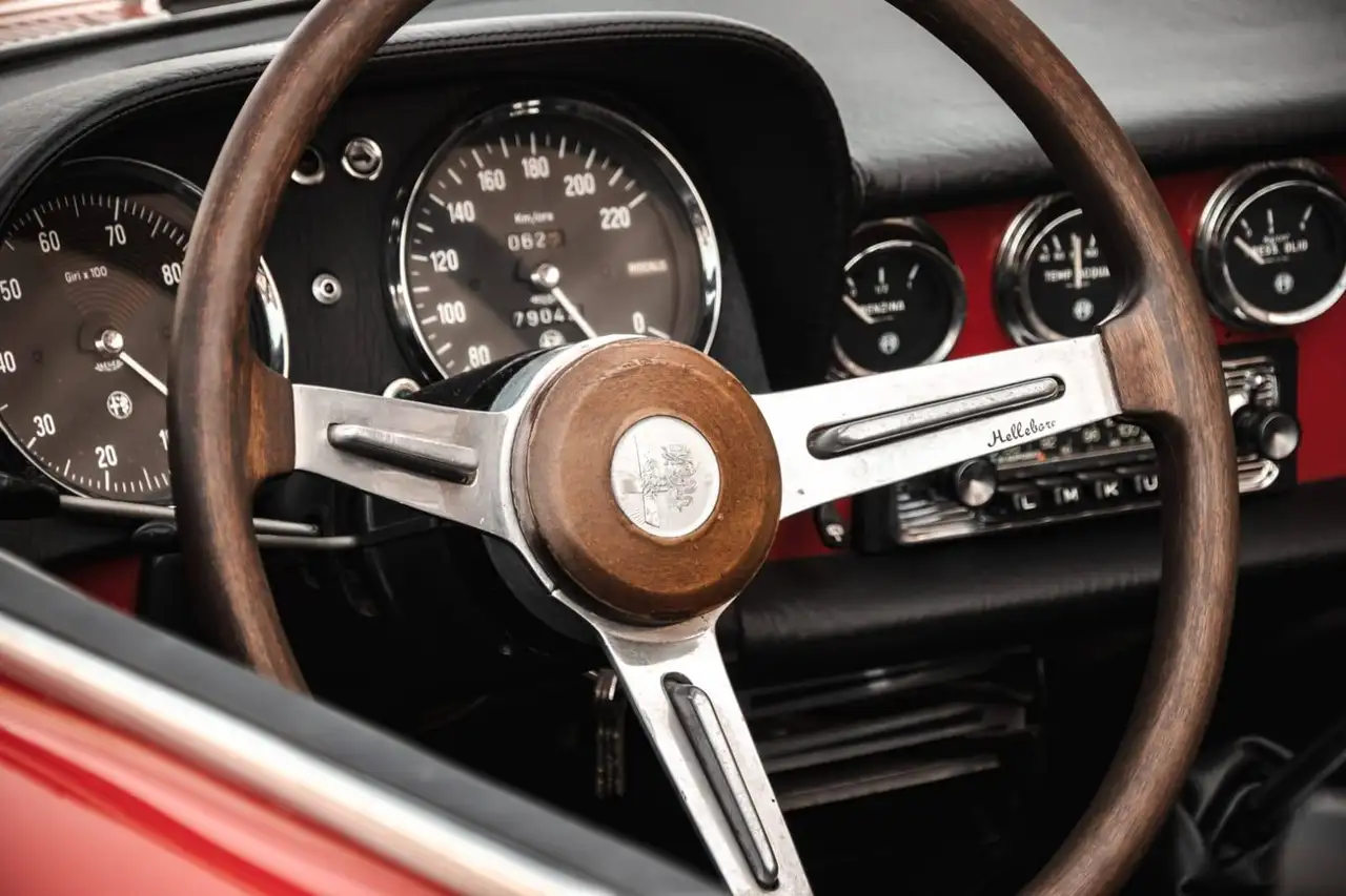 Alfa Romeo Spider Duetto 1750 Osso di Seppia - RESTAURO TOTALE, foto 12