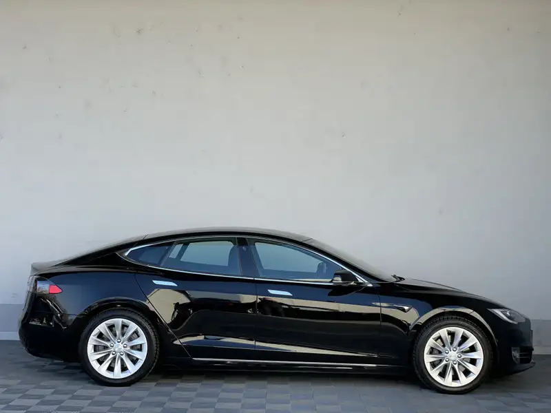 Annonce voiture d'occasion Tesla Autres - CARADIZE