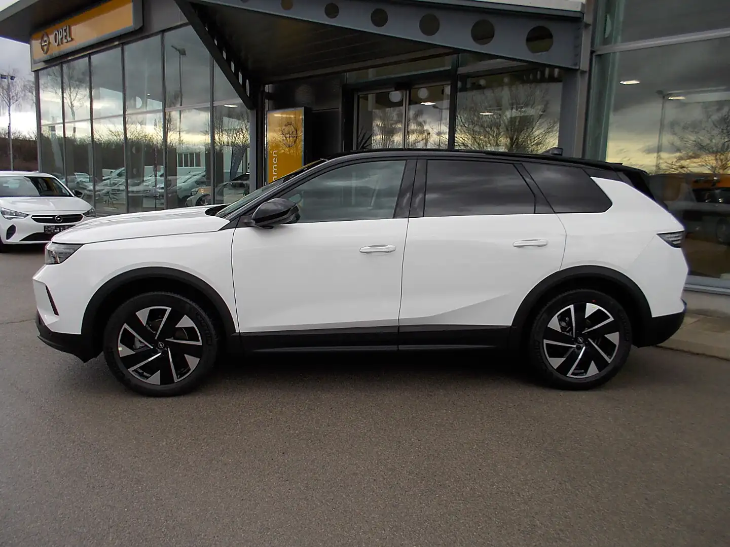 Opel Grandland 1.2 MHEV GS Aut. Weiß - 2