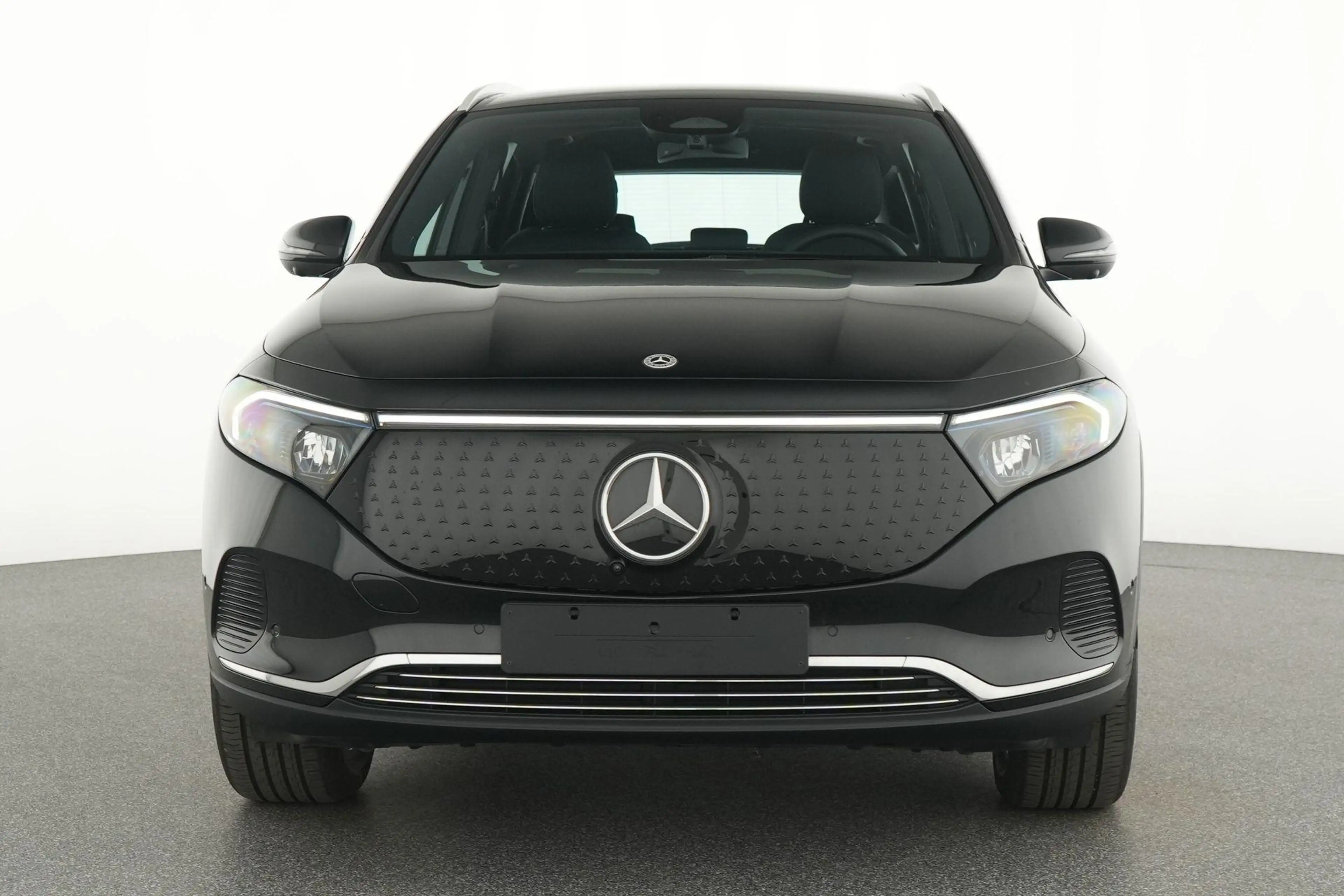 Mercedes-Benz EQA 300 4MATIC Luxury met panodak — photo 6