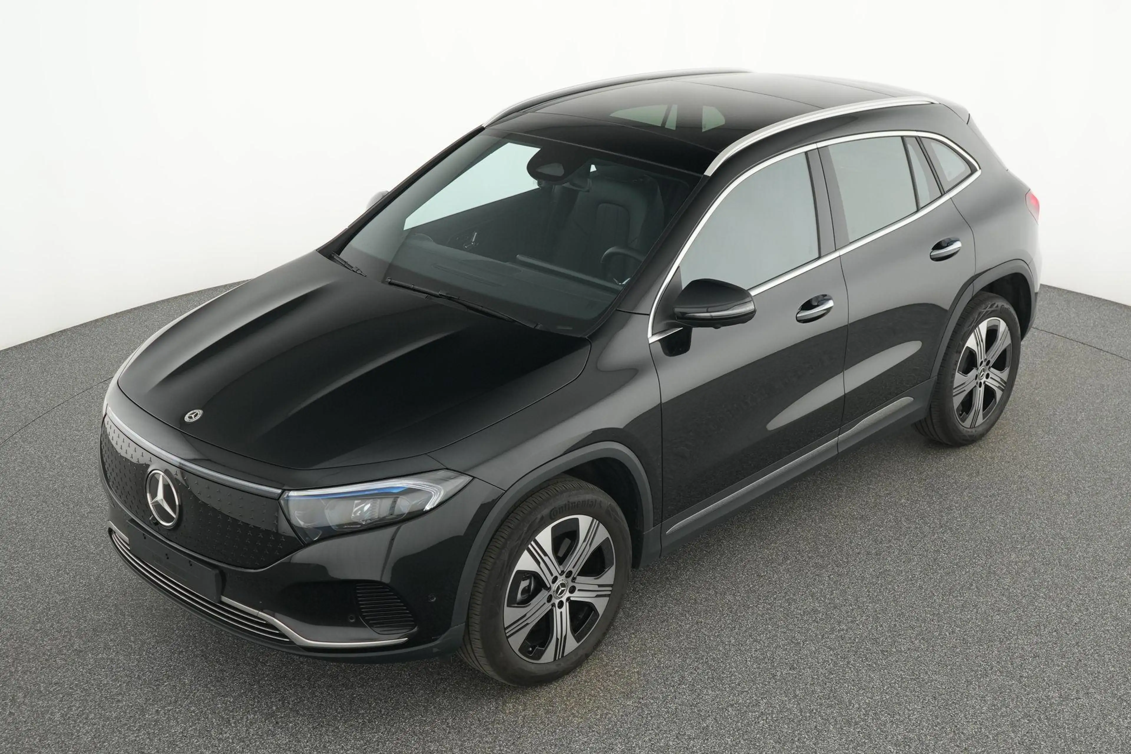 Mercedes-Benz EQA 300 4MATIC Luxury met panodak — photo 11