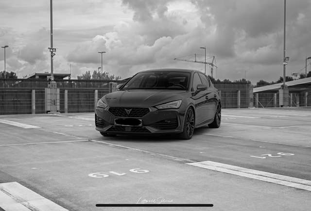 Imagine CUPRA Leon VZ