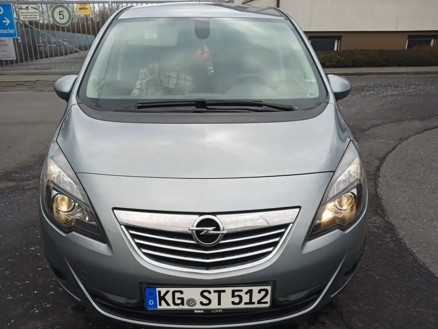 Opel Meriva 1.7+CDTI+Automatik+Edition Gris - 1