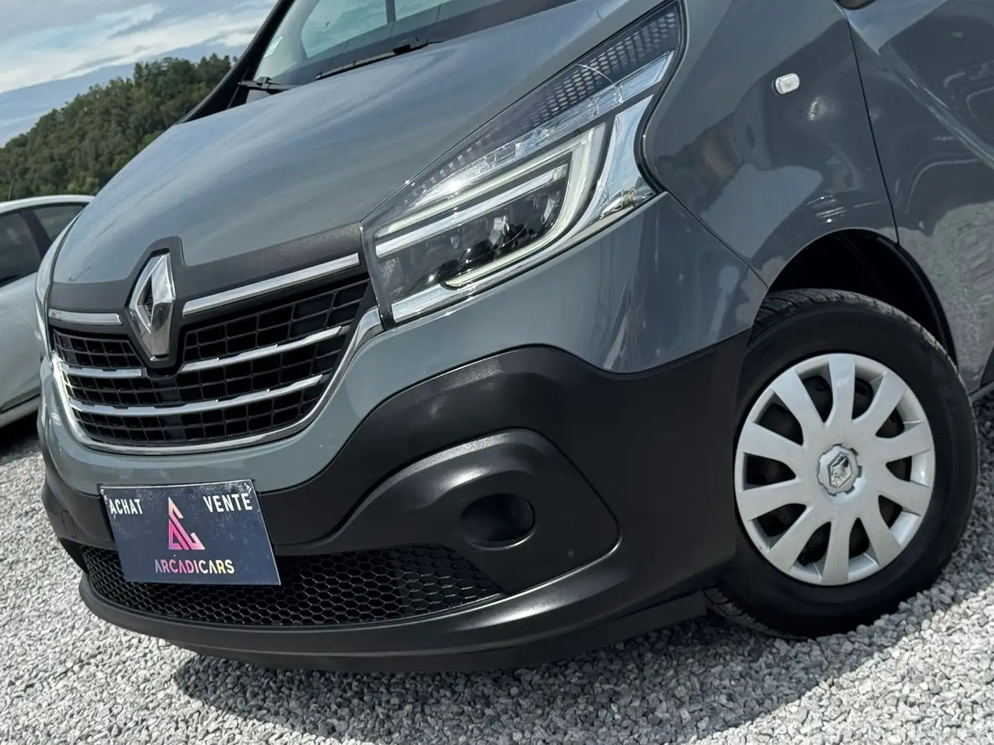 Renault Trafic DOUBLE CABINE UTILITAIRE 6 PLACES - GPS - AIR CO Gris - 2