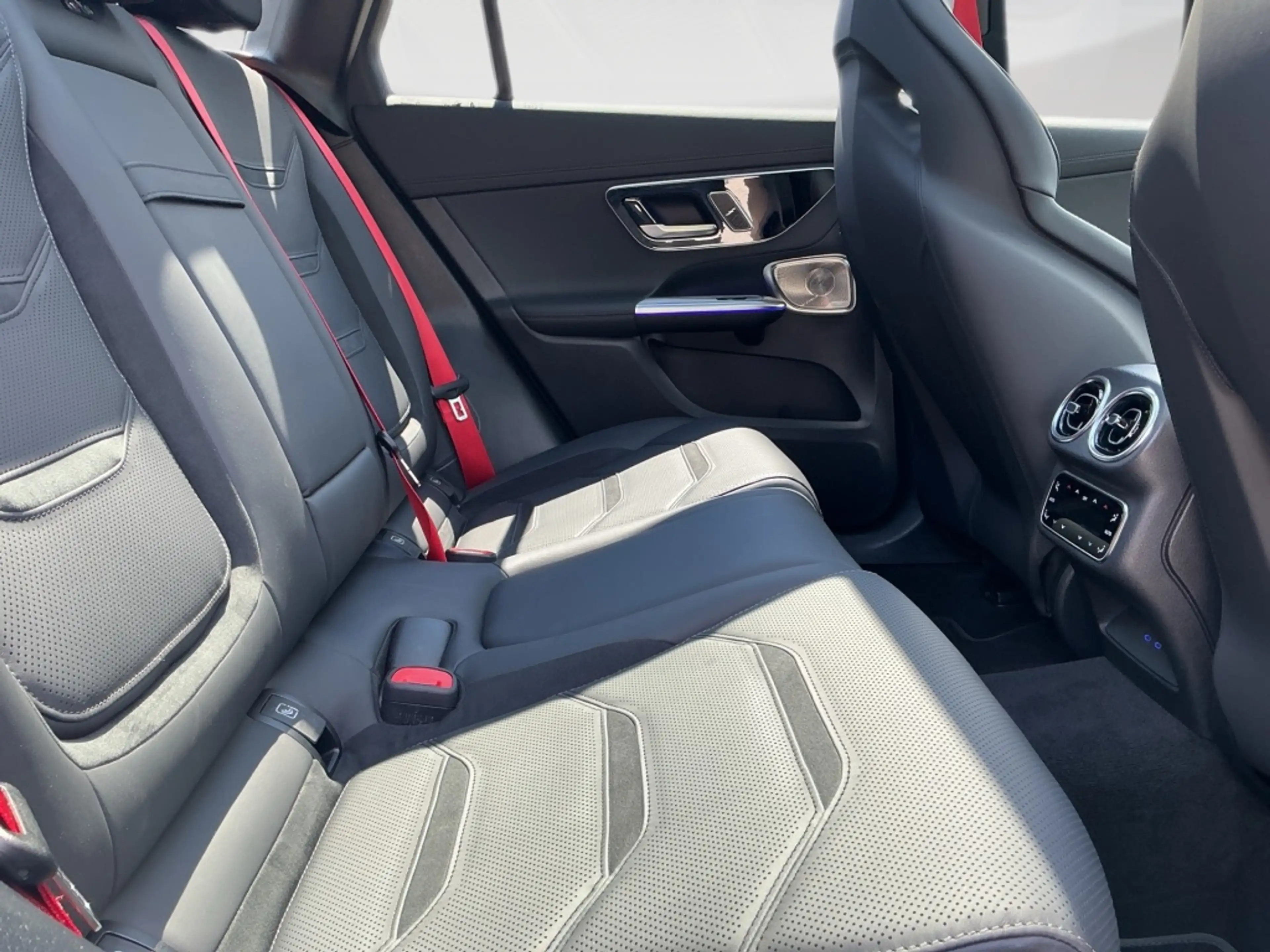 Mercedes-Benz GLC 43 AMG GLC 43 4M AMG PREM+ PERFSITZ DYN+CARBON PANO AHK — photo 14