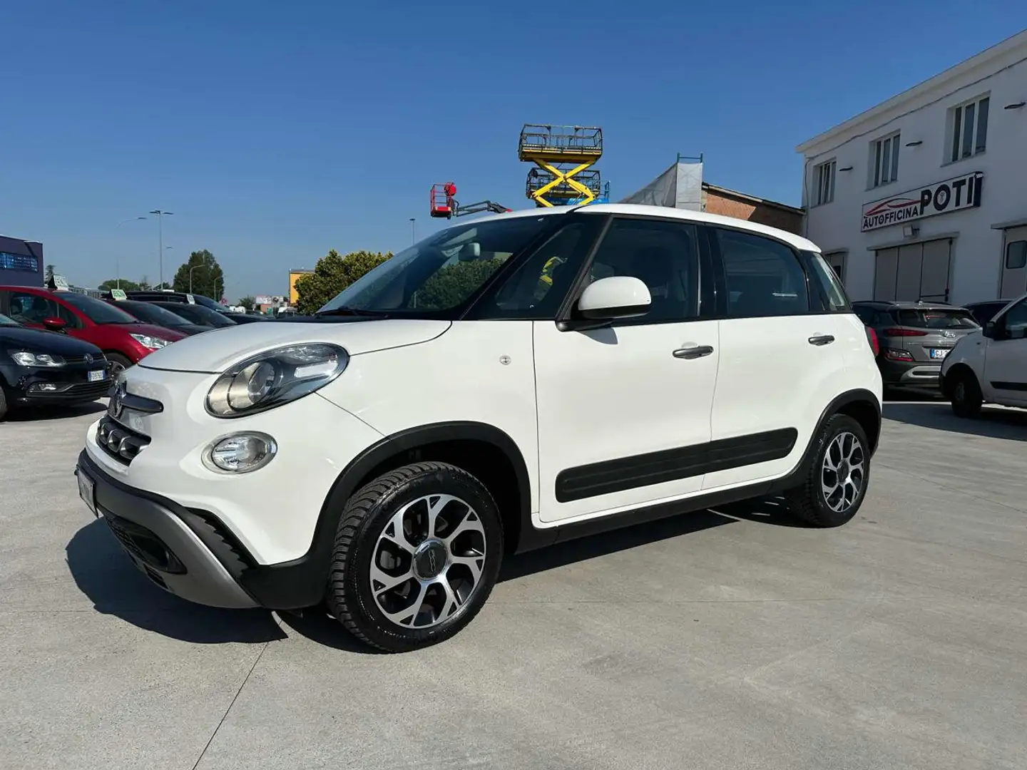 Fiat 500L 1.3 Multijet 95 CV Cross OK NEOPATENTATO Wit - 1