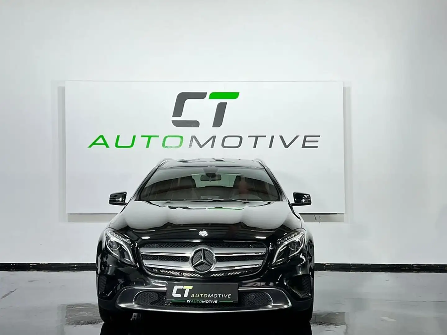 Mercedes-Benz GLA 220 CDI 4MATIC Aut. Schwarz - 2