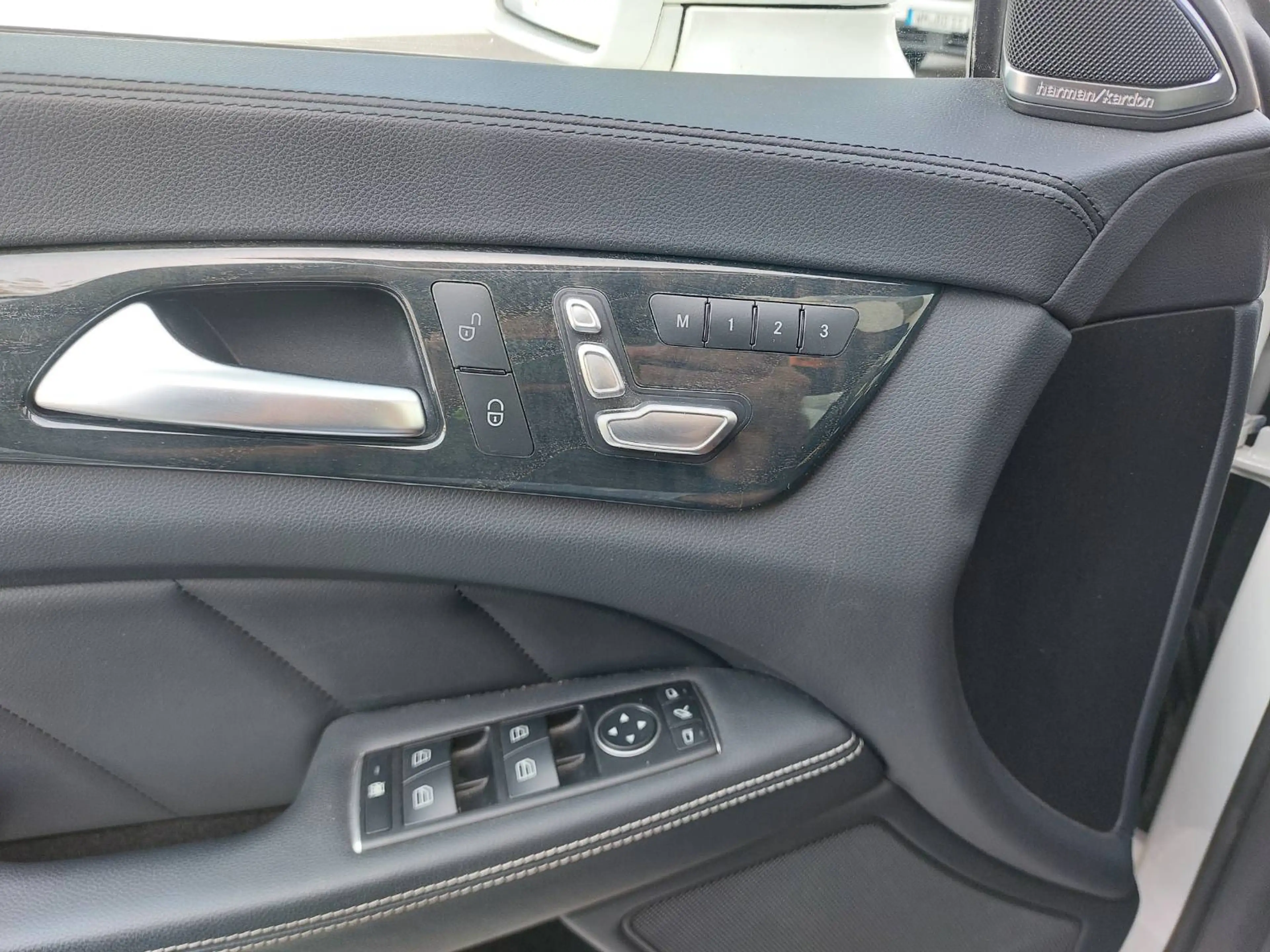 Mercedes-Benz CLS 350 d 4Matic BlueTEC  AMG Sportpaket — photo 8