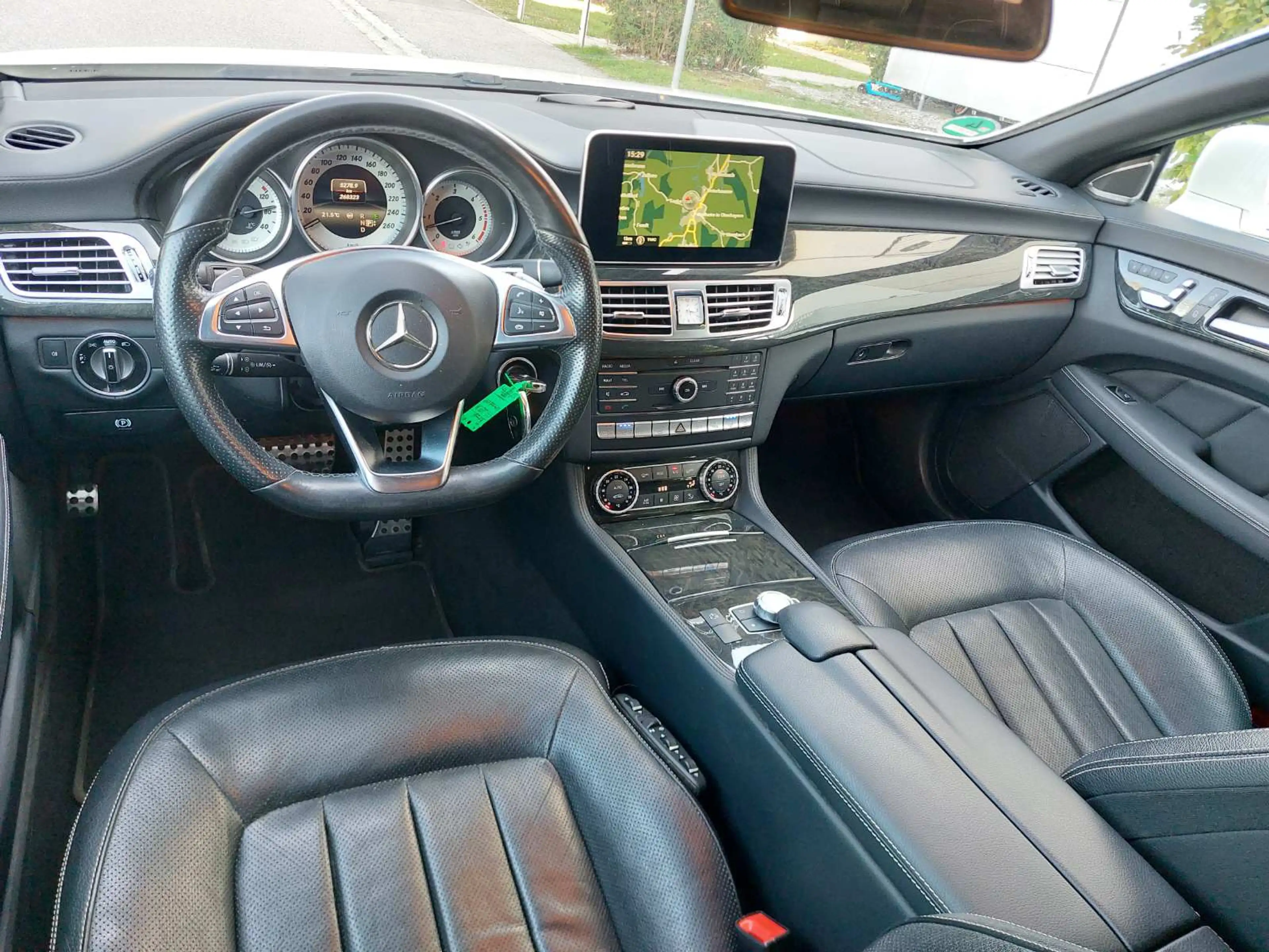 Mercedes-Benz CLS 350 d 4Matic BlueTEC  AMG Sportpaket — photo 11