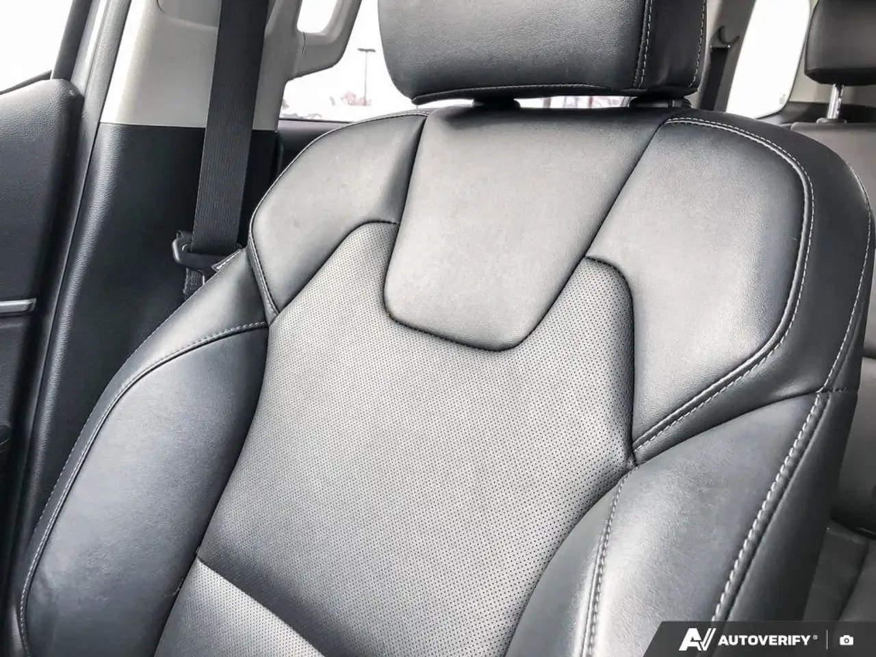 Kia Telluride снимка Kia Telluride
