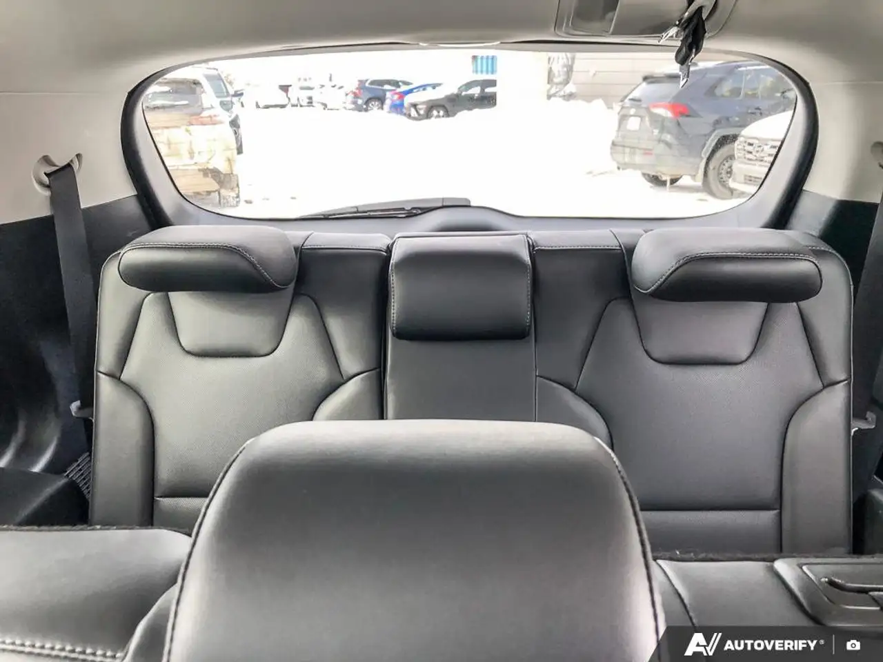 Kia Telluride снимка Kia Telluride