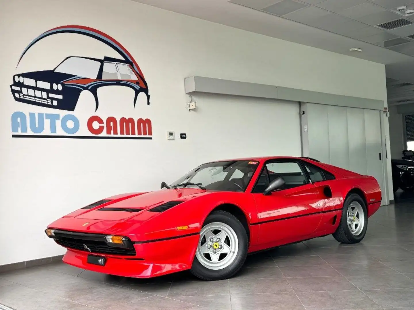 Ferrari 208 turbo GTB Kırmızı - 1