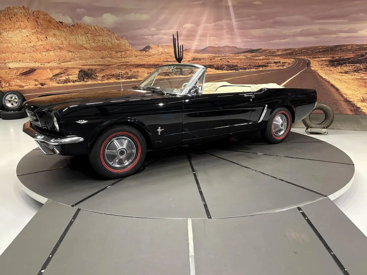 Ford Mustang Convertible, foto 3