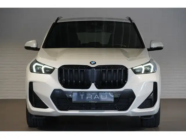BMW X1 view 2
