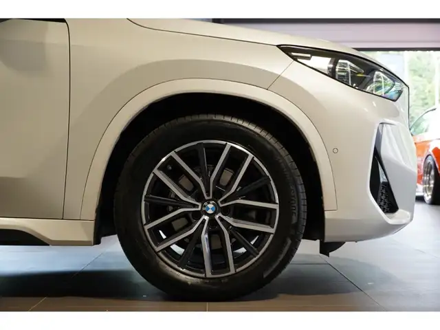 BMW X1 view 7