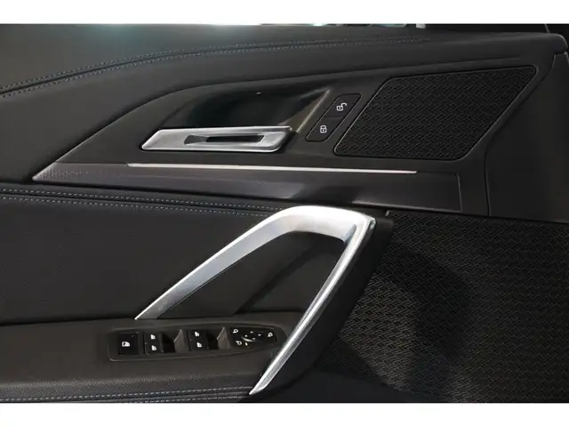 BMW X1 view 8
