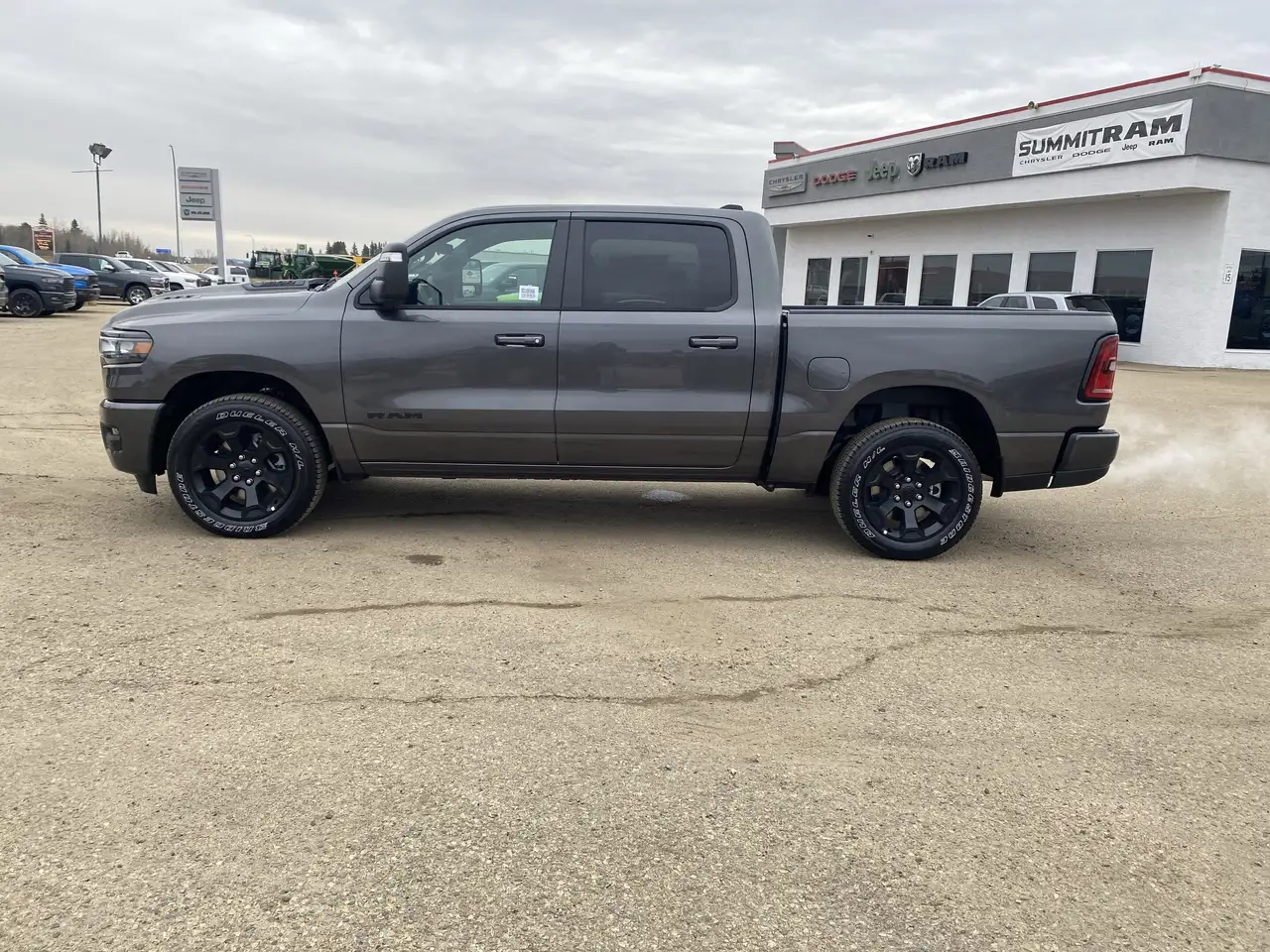 RAM 1500 снимка RAM 1500