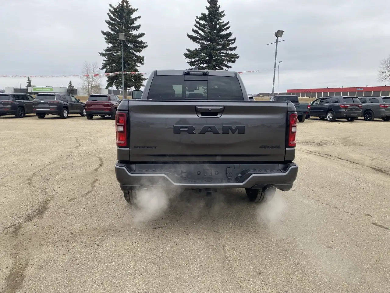 RAM 1500 снимка RAM 1500
