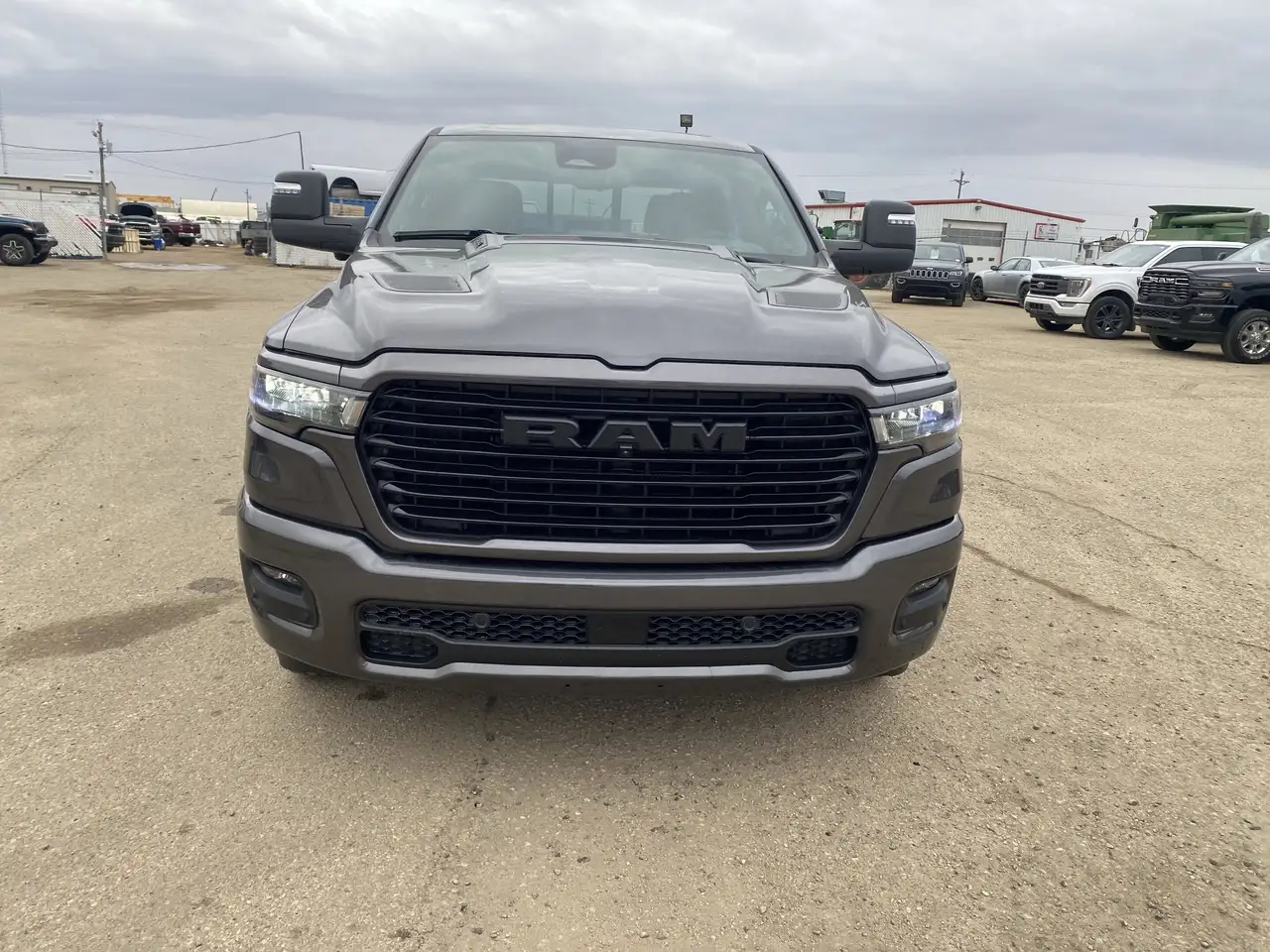 RAM 1500 снимка RAM 1500