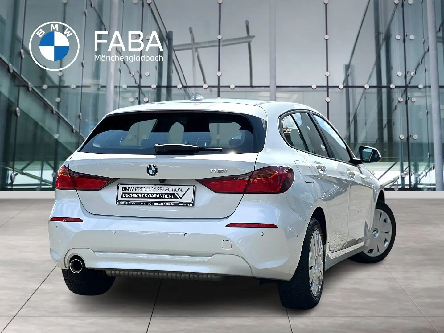BMW 116 i Hatch DAB WLAN RFK Parkassistent Klimaaut. Weiß - 2