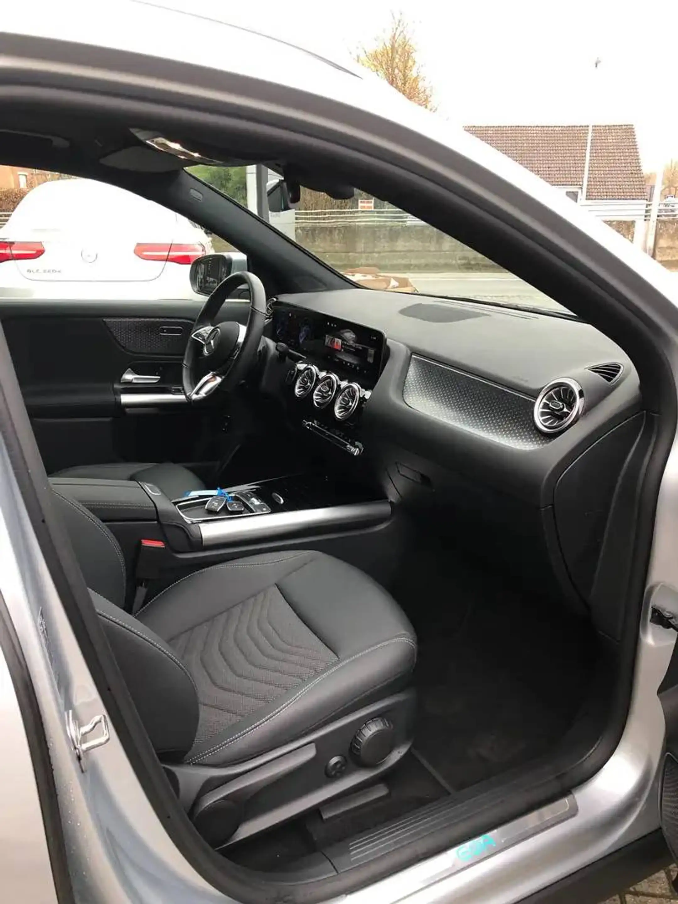 Mercedes-Benz EQA 250 EQA 250+Business Line, Sfeerverlichting Winter pack, Carplay — photo 5