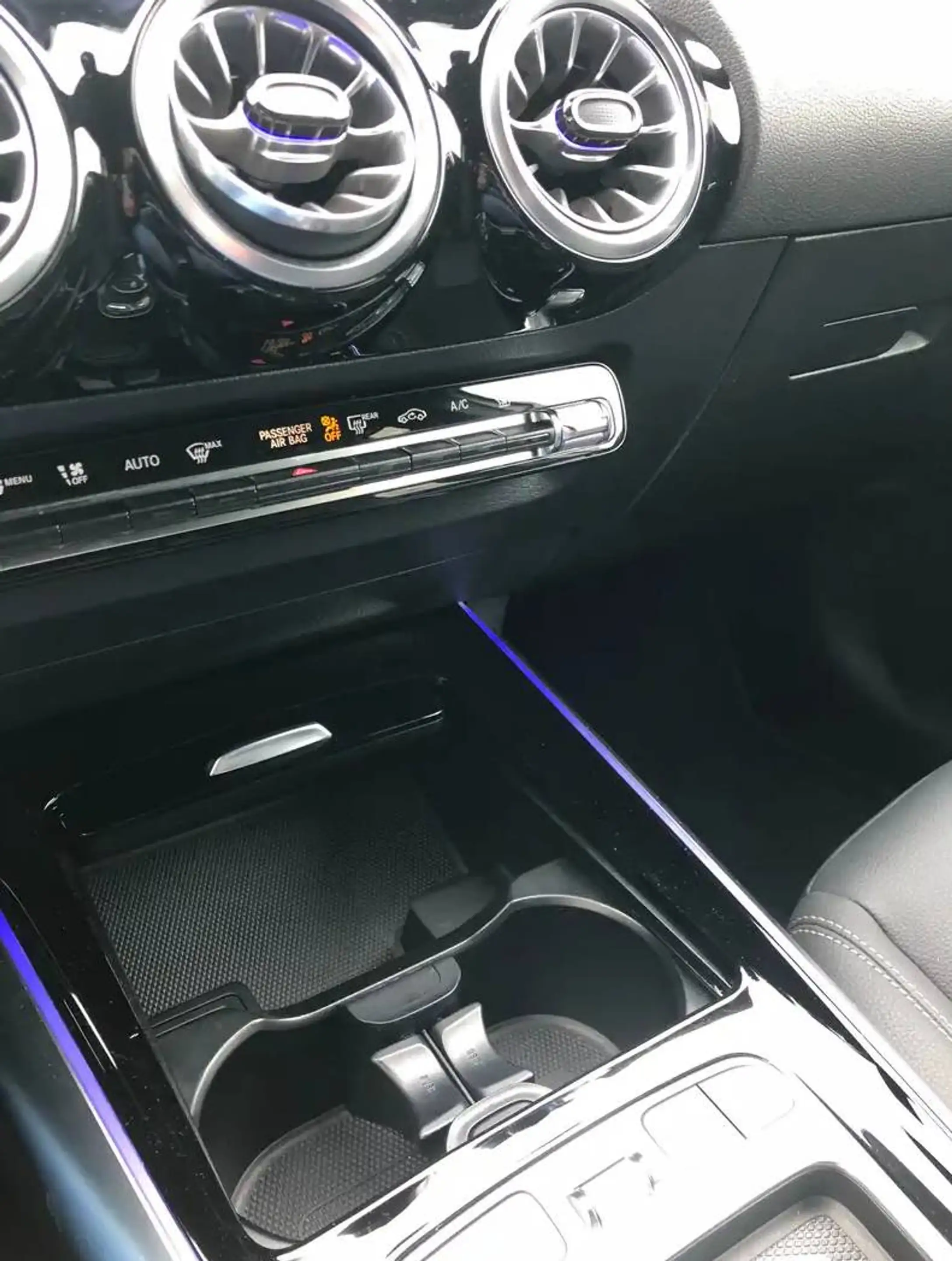 Mercedes-Benz EQA 250 EQA 250+Business Line, Sfeerverlichting Winter pack, Carplay — photo 16
