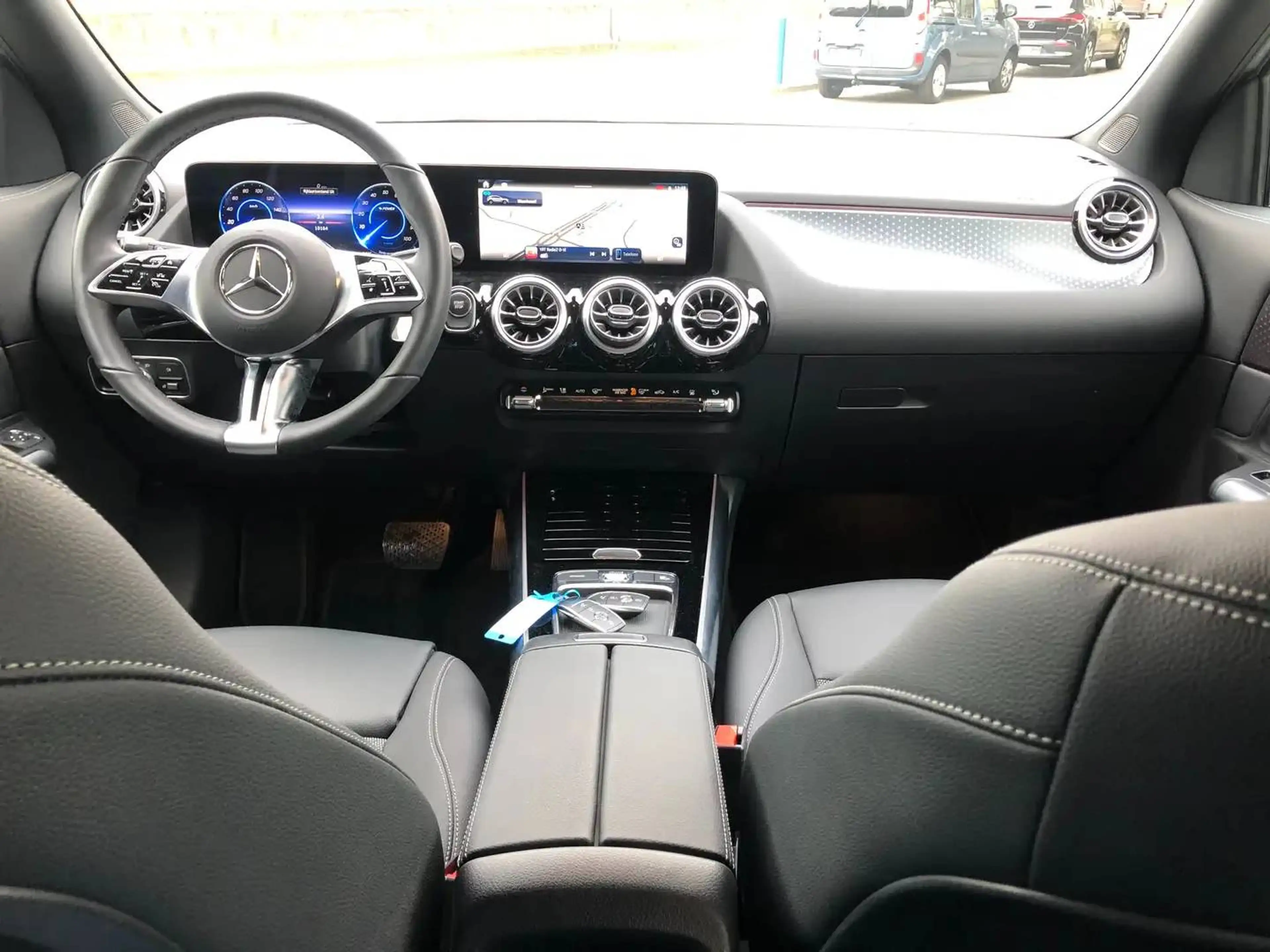 Mercedes-Benz EQA 250 EQA 250+Business Line, Sfeerverlichting Winter pack, Carplay — photo 7
