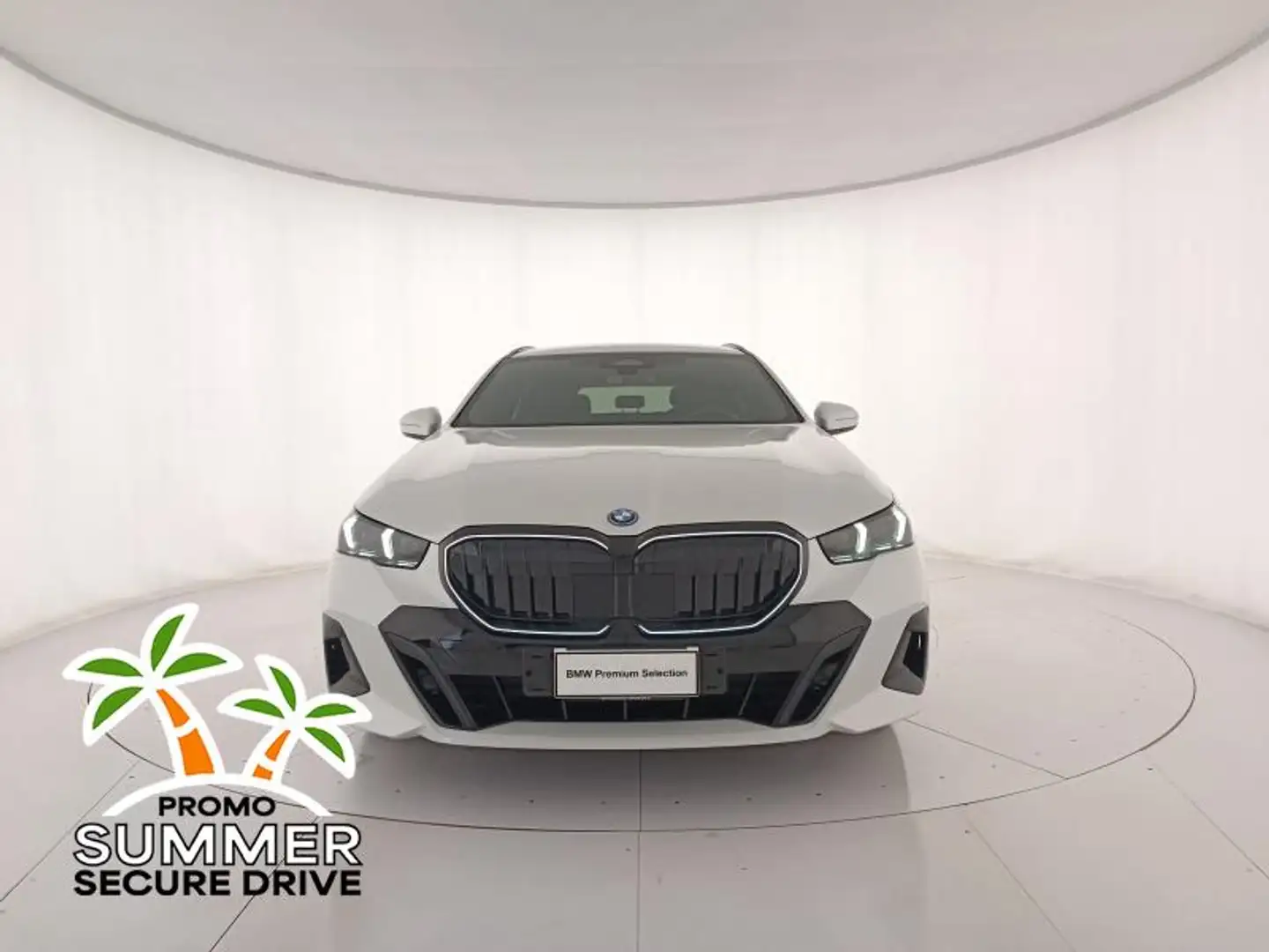 BMW 530 530e Touring xdrive MSport Pro auto Bianco - 2