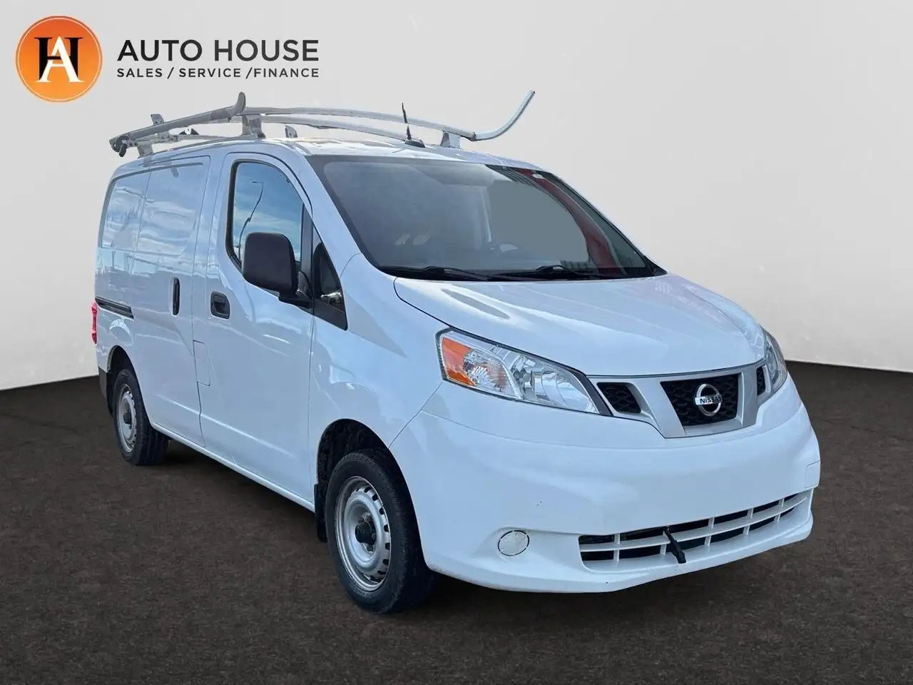 Nissan NV200 снимка Nissan NV200