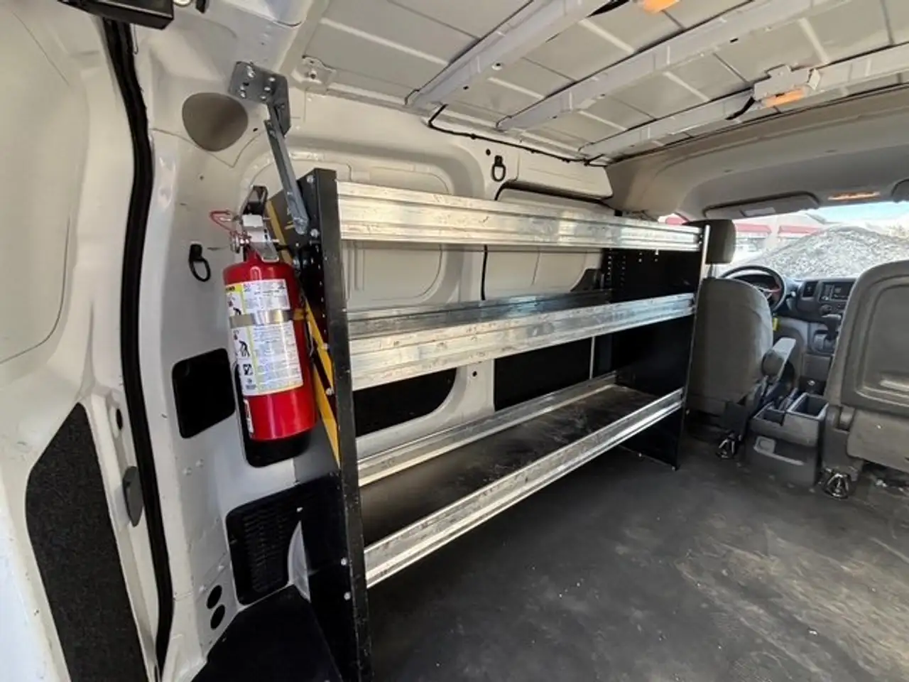 Nissan NV200 снимка Nissan NV200