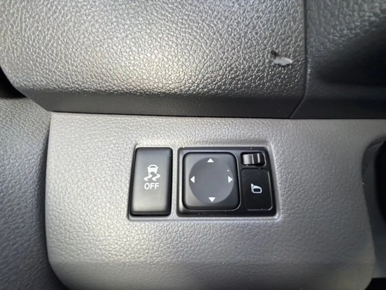 Nissan NV200 снимка Nissan NV200