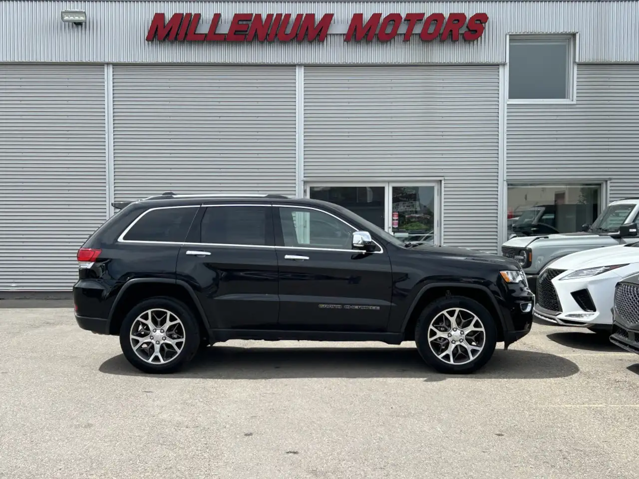 Jeep Grand Cherokee снимка Jeep Grand Cherokee