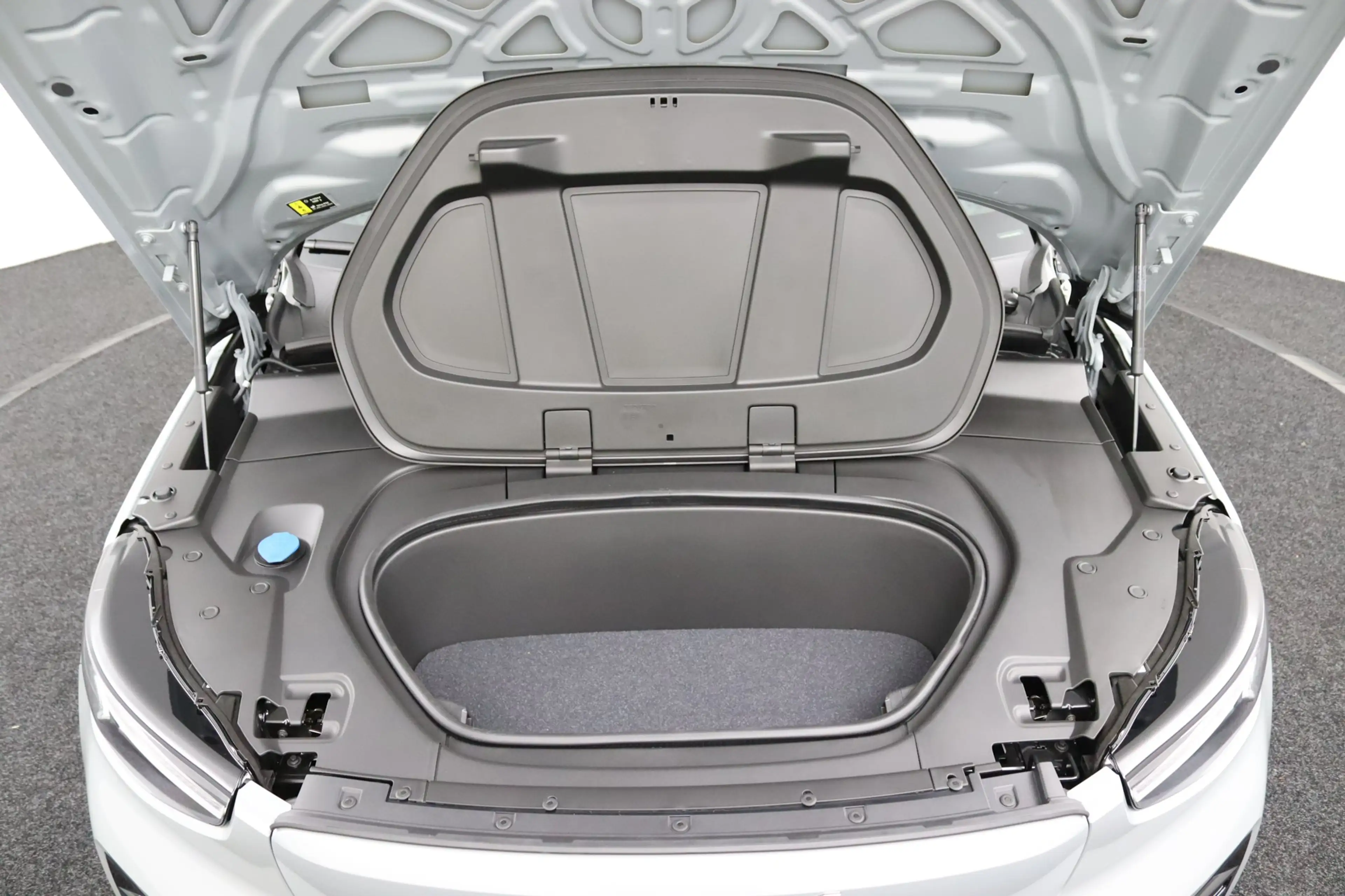 Volvo EX40 Single Motor Extended Range Ultra Europa 82 kWh | — photo 22