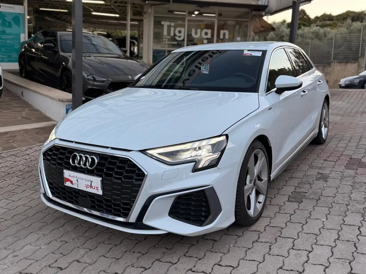 Audi A3 A3 30 2.0 tdi S line edition s-tronic Weiß - 1