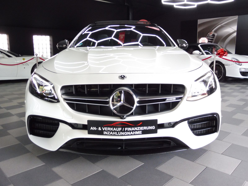 Mercedes-Benz E 63 AMG E63 S AMG 4Matic Pano/Burmester/Carbon/NP 173T€ — photo 3
