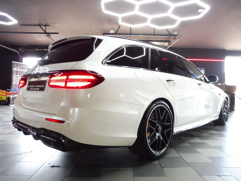 Mercedes-Benz E 63 AMG E63 S AMG 4Matic Pano/Burmester/Carbon/NP 173T€ — photo 6