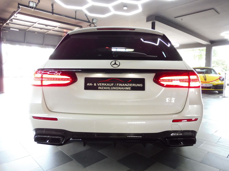 Mercedes-Benz E 63 AMG E63 S AMG 4Matic Pano/Burmester/Carbon/NP 173T€ — photo 7